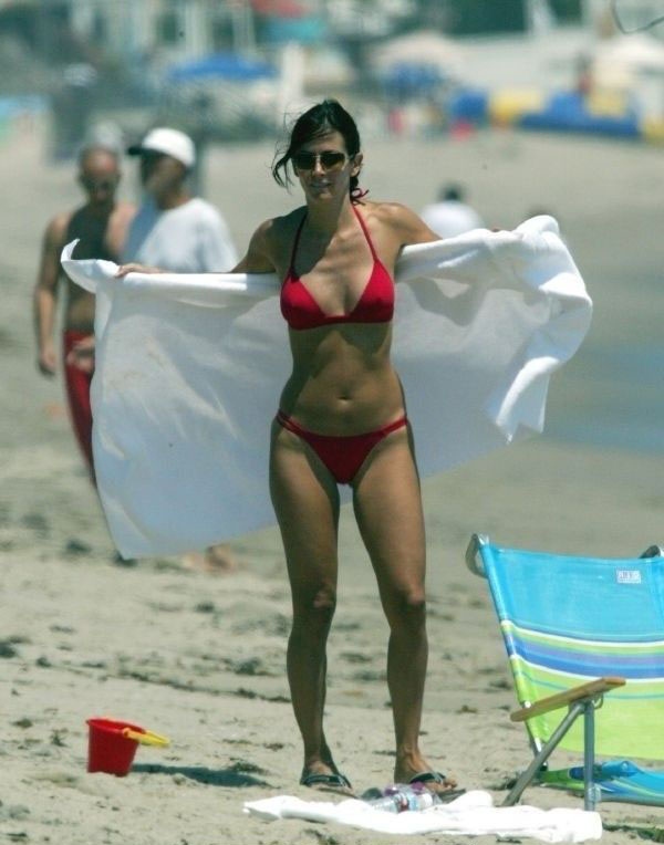 Courteney Cox nude. Photo - 1