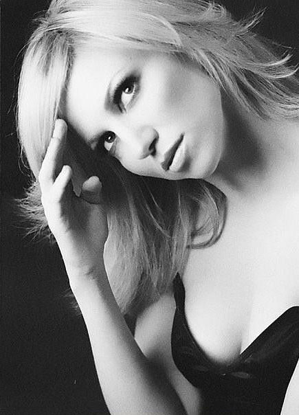 Debbie Gibson nude. Photo - 2