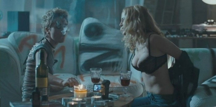 Heather Graham nude. Photo - 10