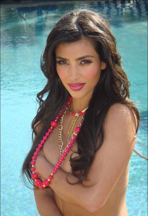 Kim Kardashian nude. Photo - 18