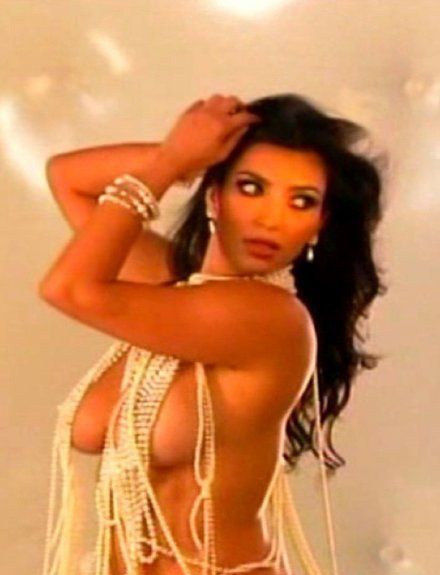 Kim Kardashian nude. Photo - 9