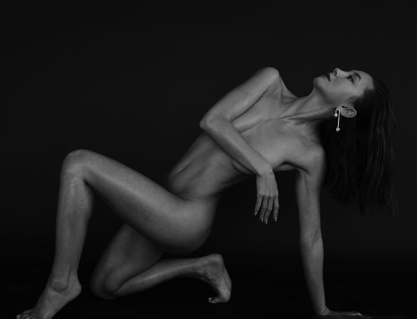 Kimiko Glenn nude. Photo - 4