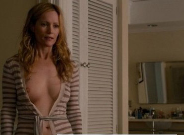Leslie Mann nude. Photo - 13
