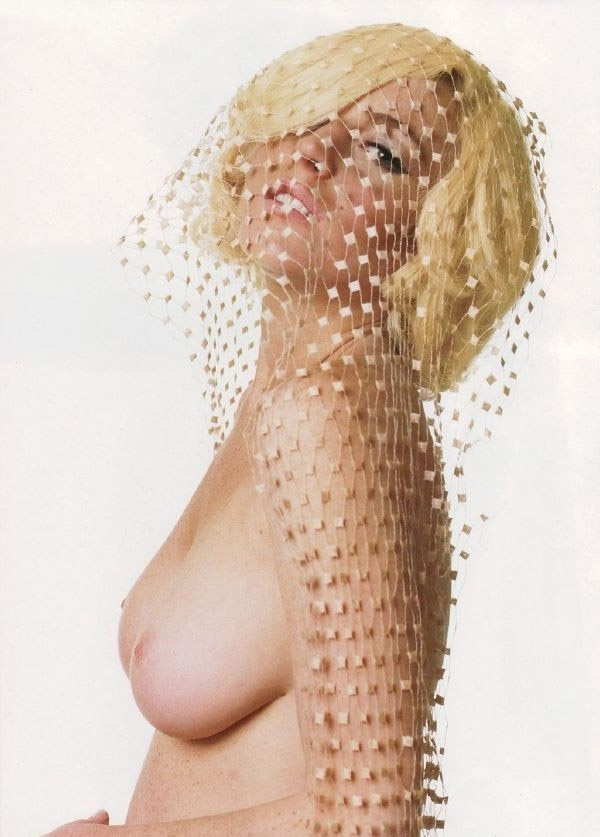 Lindsay Lohan nude. Photo - 7