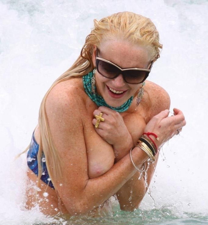 Lindsay Lohan nude. Photo - 78