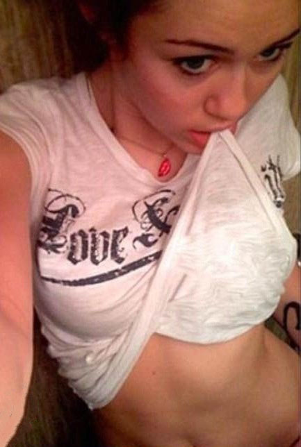 Miley Cyrus nude. Photo - 4