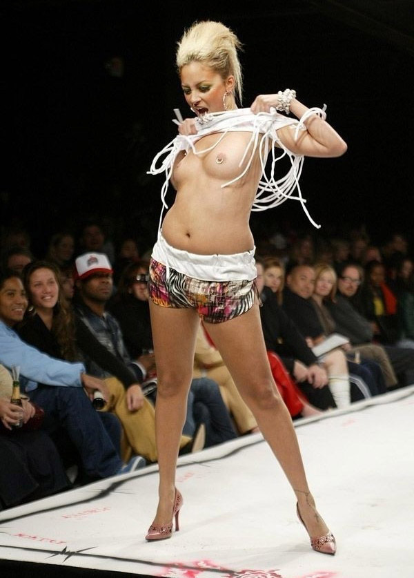 Nicole Richie nude. Photo - 5