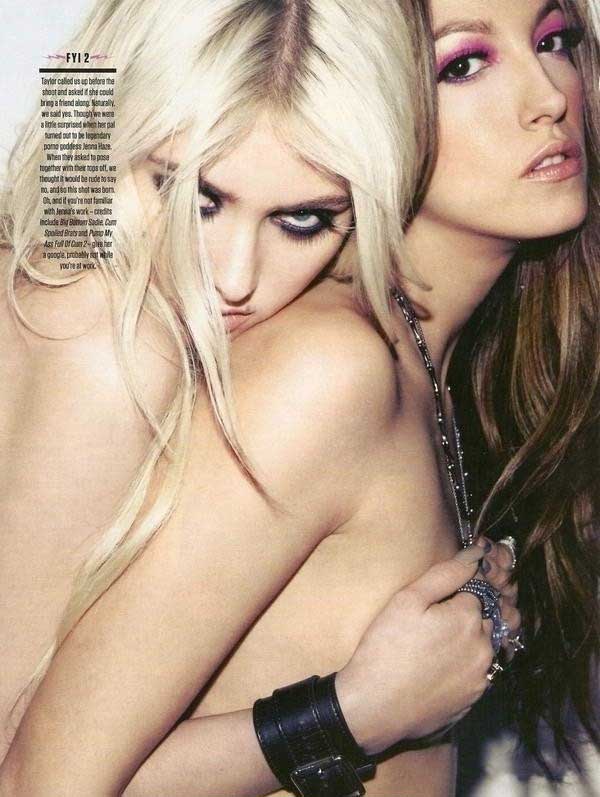 Taylor Momsen nude. Photo - 11