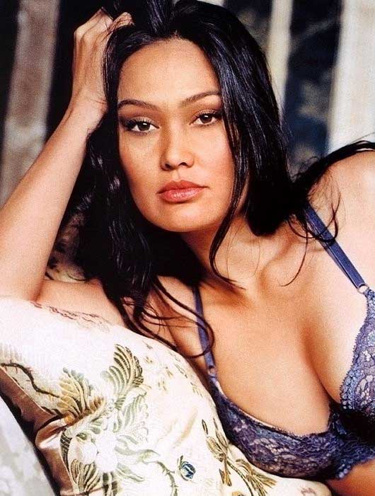 Tia Carrere nude. Photo - 6
